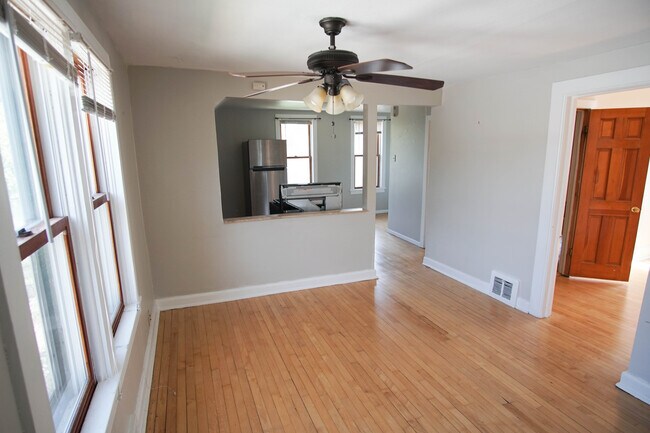 Foto del edificio - 3248 S Delaware Ave