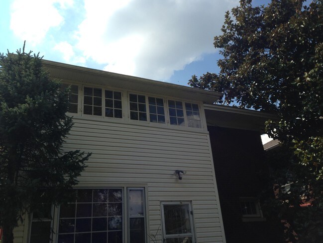 Building Photo - 1109 Richmond Rd