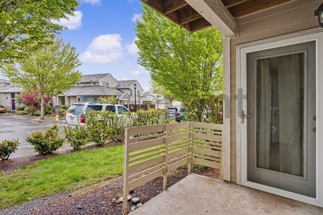 Foto del edificio - 15060 NW Central Dr