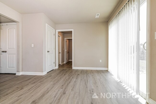 Foto del edificio - 3 BR/2.5BA | Newly Renovated Single Family Home | 1-Car Covered Parking | Great backyard!