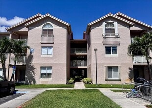 Building Photo - 10420 SW 158th Ct