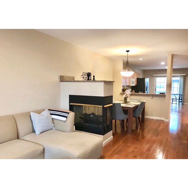 Foto del edificio - 3288 Newbury Pl