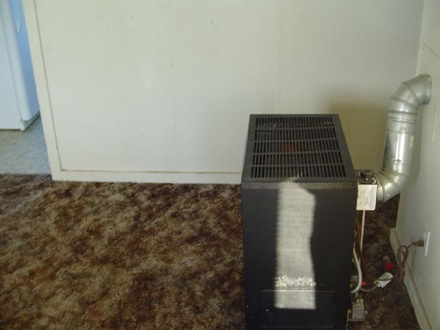 Building Photo - Mid-Springfield apartment w/garage and w/s/g/e paid