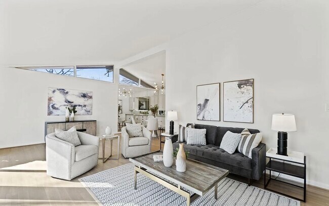 Foto del edificio - 4808 Grantham Ave