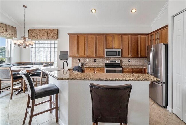 Building Photo - 12680 NW 78th Manor