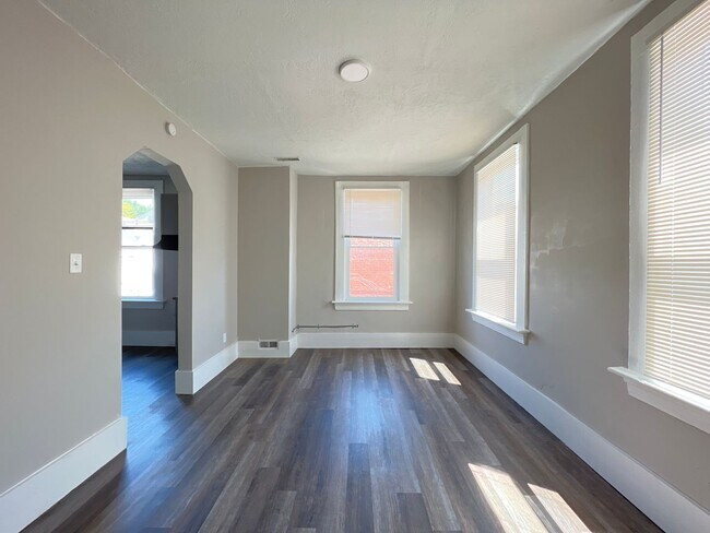 Foto del edificio - 1548 Lingo St