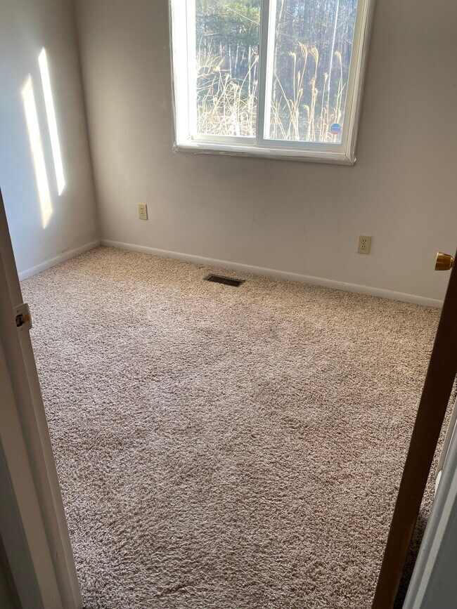 Foto del edificio - 3501 15 Mile Rd NE