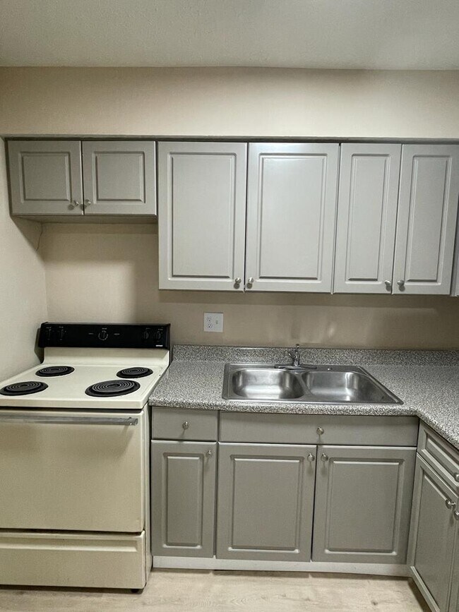 Foto del edificio - 6856 Garden Terrace Rd