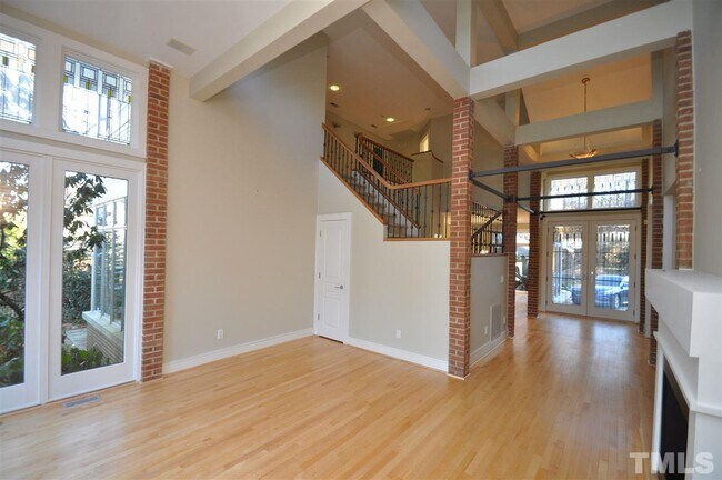 Building Photo - 108 Wybel Ln