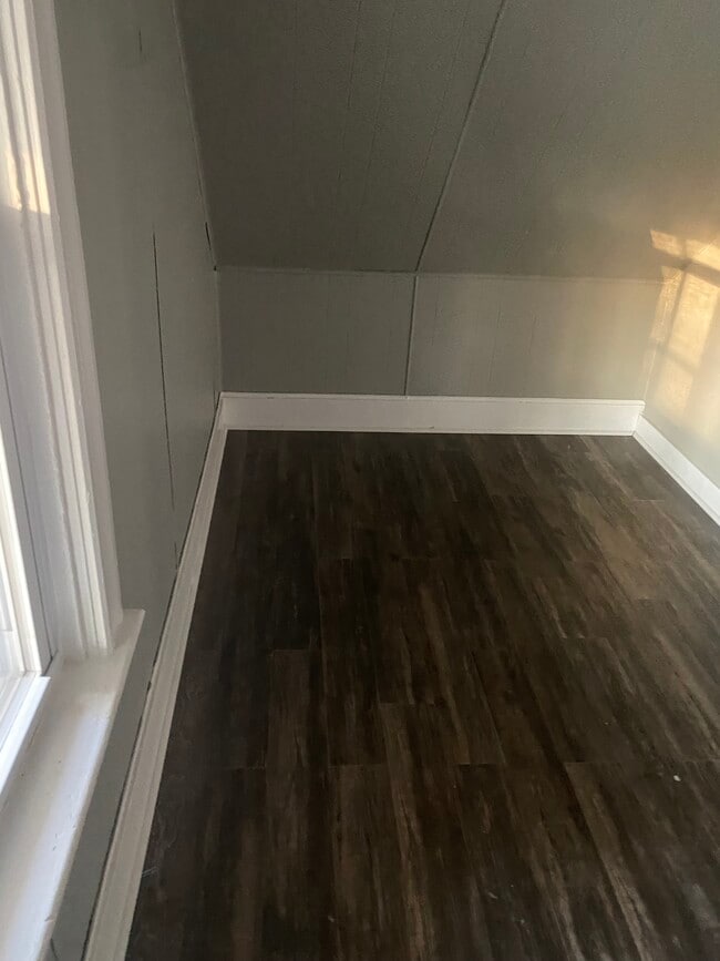 Building Photo - 48 John St