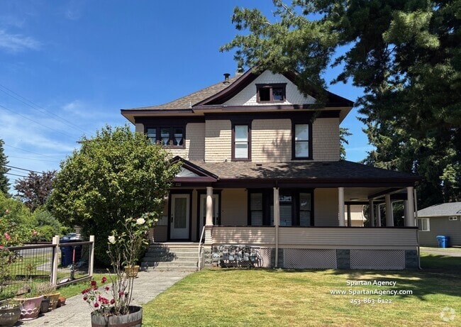 Building Photo - 143 4th Ave NW
