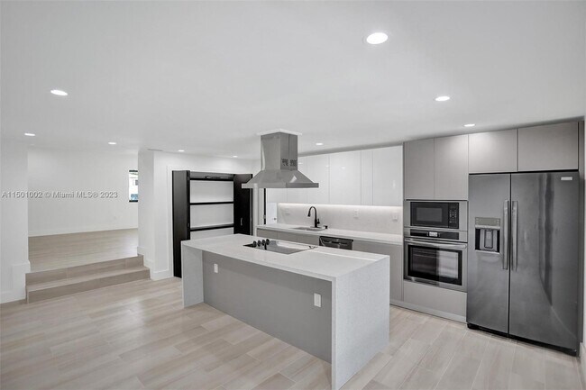 Foto del edificio - 3360 SW 7th St