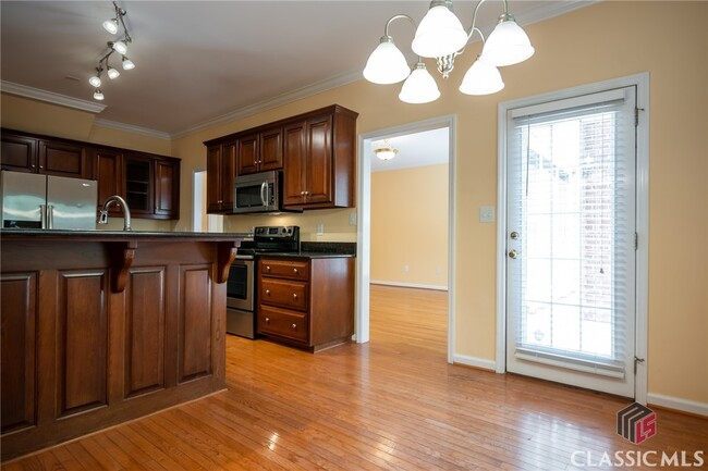 Building Photo - 1030 Laurel Springs Ct