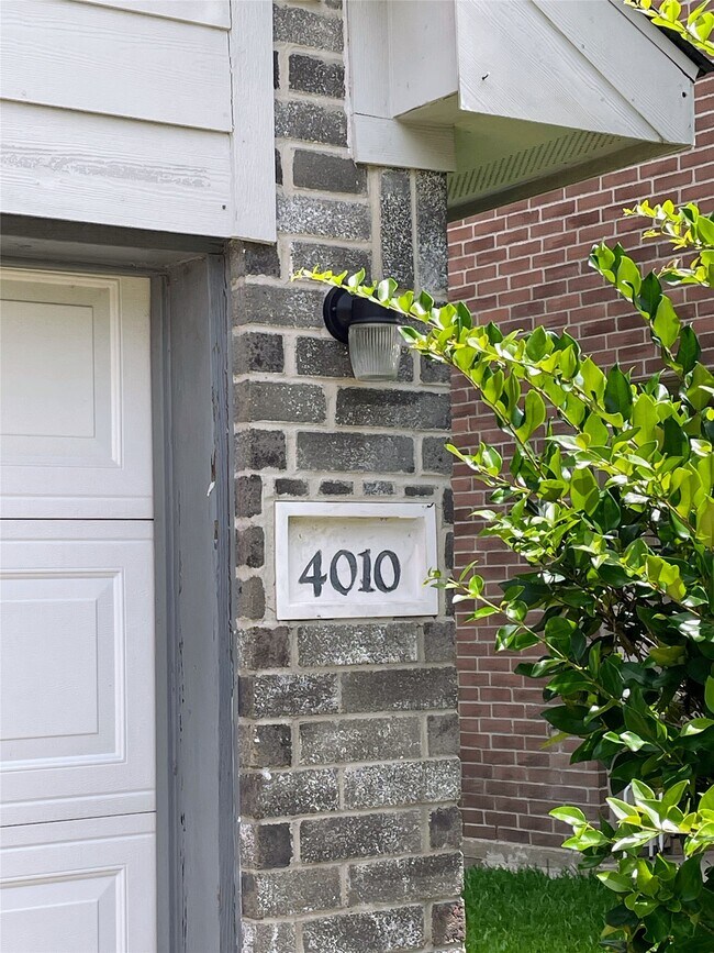 Foto del edificio - 4010 Bealey Ln