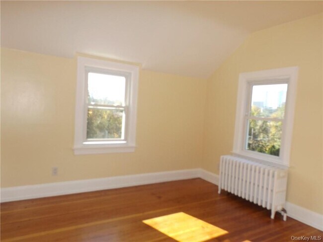 Foto del edificio - 24 Beechwood Ave