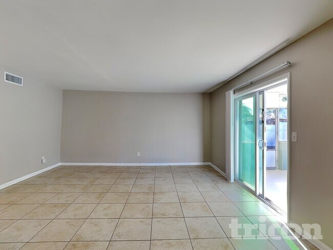 Foto del edificio - 616 Leisure Ave