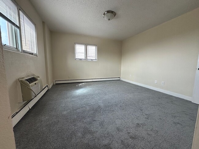 Interior Photo - 1321 Franklin