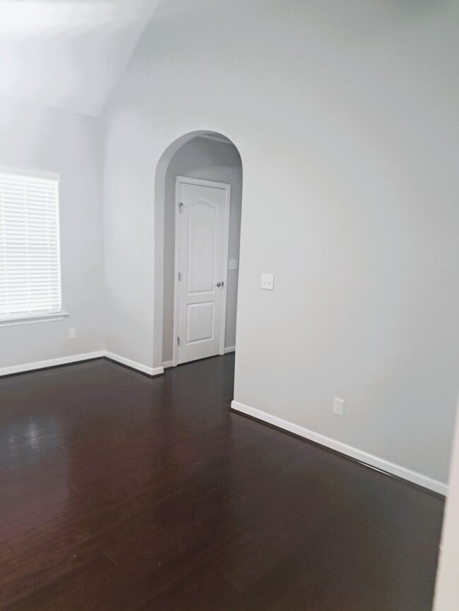 Foto del edificio - 265 Oxmoor Pl