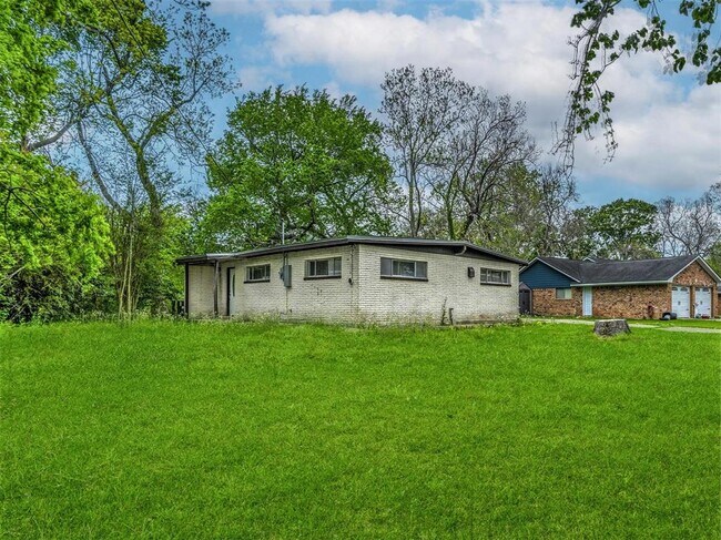 Foto del edificio - 107 Southern Oaks Dr