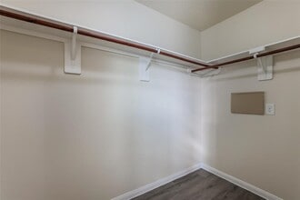 Building Photo - 5814 Northern Oak St