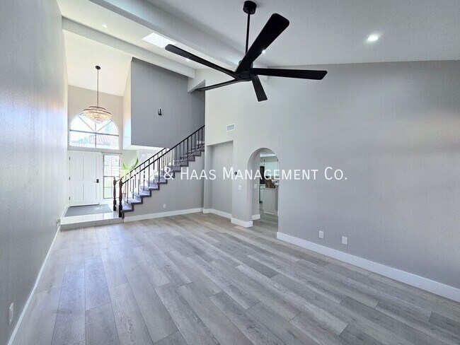 Foto del edificio - 16810 Picadilly Ln