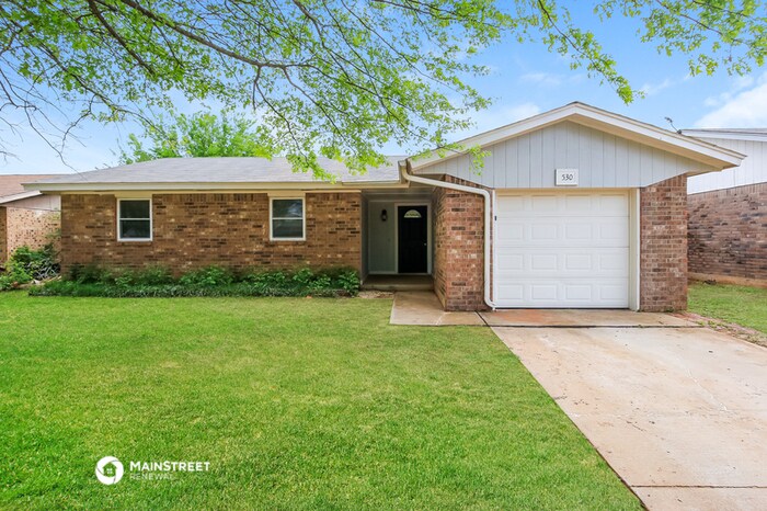 Primary Photo - 530 W Carson Dr