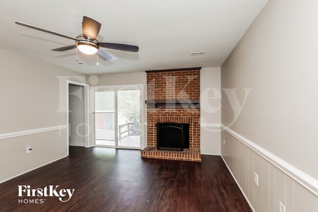 Building Photo - 4914 Chestnut Lake Dr