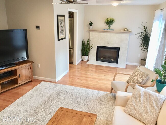 Building Photo - 2 br, 1.5 bath House - 182 Apache Way