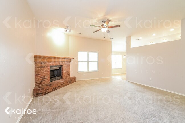 Building Photo - 16217 Stoneview Drive