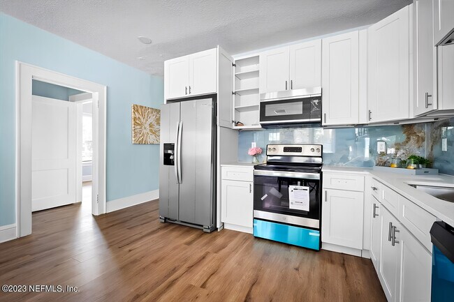 Foto del edificio - 7576 Calvin St
