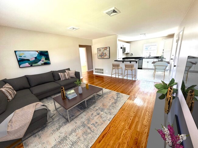 Building Photo - 2722 Riedling Dr.