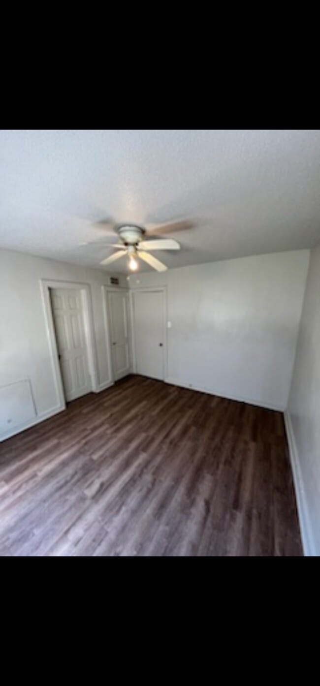 Building Photo - 161 Everett St