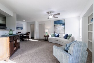 Building Photo - Skyler Ridge Apartments