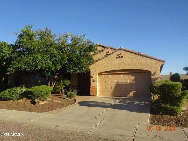 Building Photo - 5209 W Molly Ln