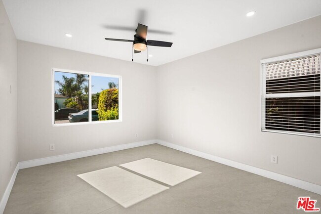 Foto del edificio - 7806 Wellsford Ave