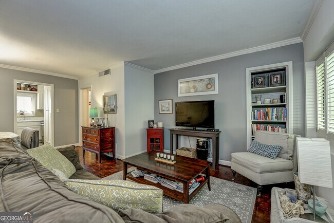 Building Photo - 282 Ardmore Cir NW