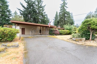 Building Photo - 13305 SE 42nd St