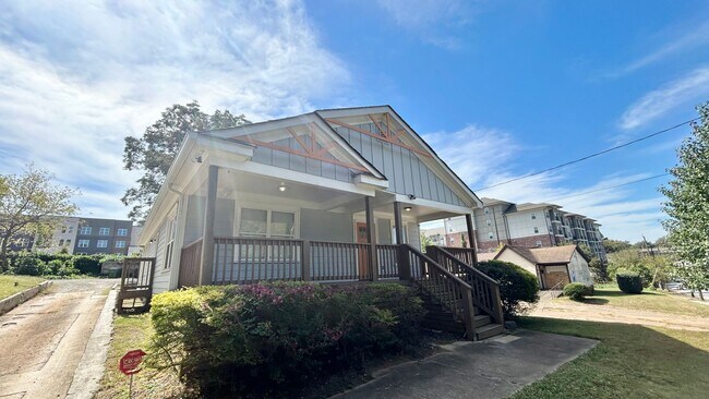 Foto del edificio - Capitol View 3 Bedroom-2 Bathroom, Remodel...
