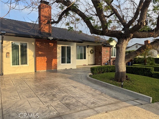 Building Photo - 10215 Quill Ave