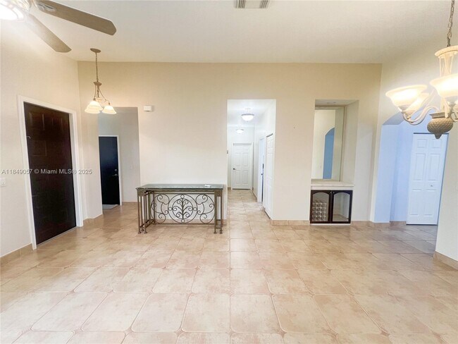 Foto del edificio - 16306 SW 11th St