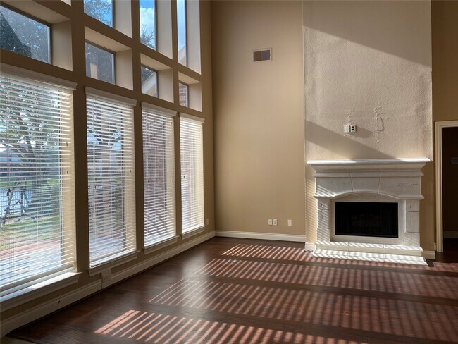 Building Photo - 25503 Lockspur Dr