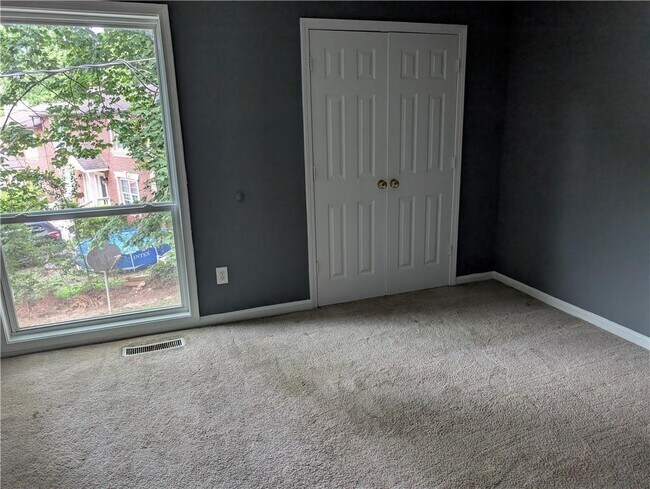 Foto del edificio - 5584 Estates Ct