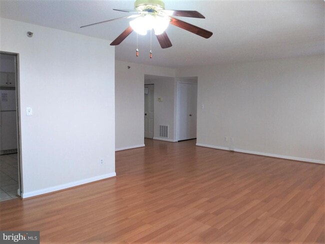 Building Photo - 3709 S George Mason Dr