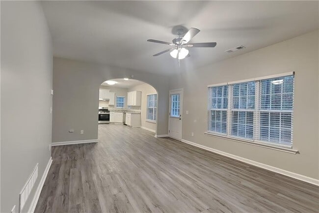 Foto del edificio - 15 Jessica Ln