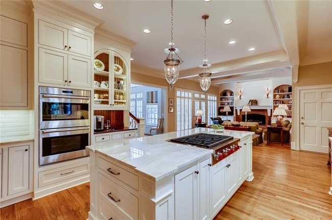 Building Photo - 1382 Wesley Cir