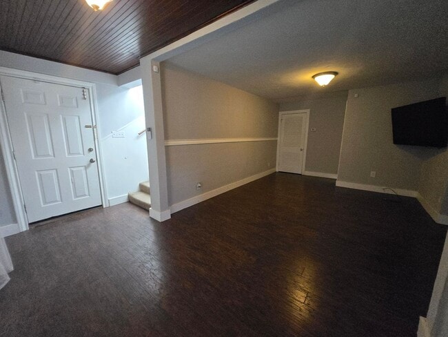 Foto del edificio - Cute 2 Story Home