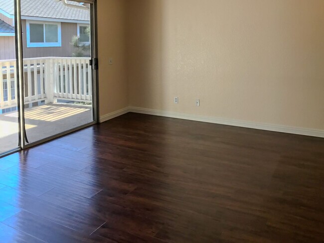 Building Photo - Beautiful 2-Bedroom, 2-Bathroom Condo for ...
