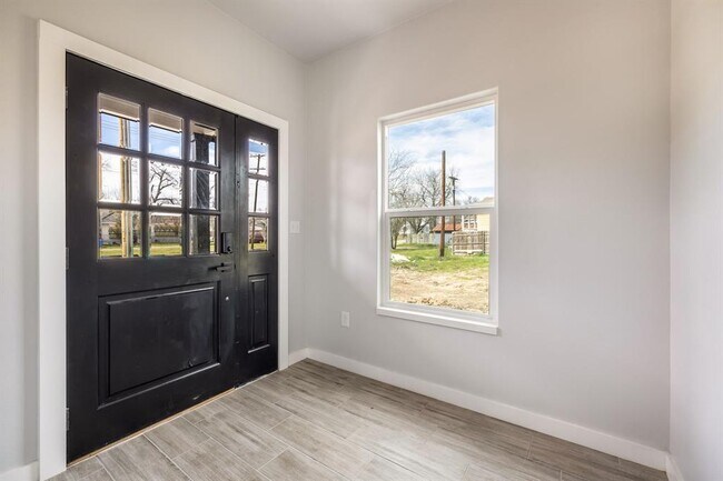 Foto del edificio - 600 Kimbro #B St