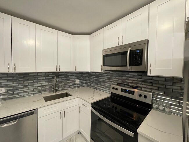 Foto del edificio - 5445 N Sheridan Rd