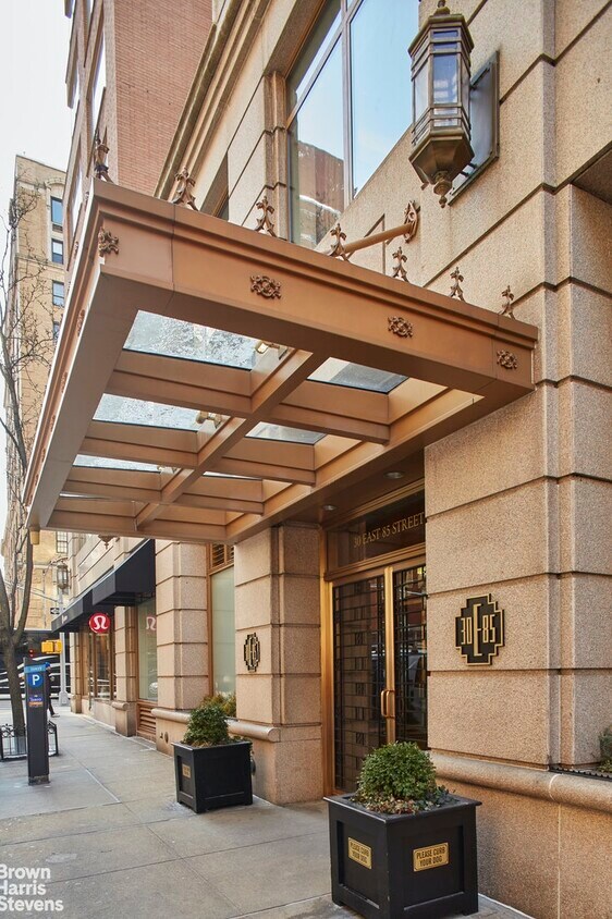 Primary Photo - 30 E 85th St